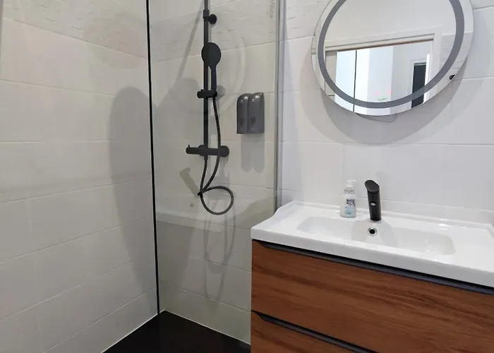 דירה Escale Entre Cite Et Bastide Clim Wifi Smart Tv קרקסון